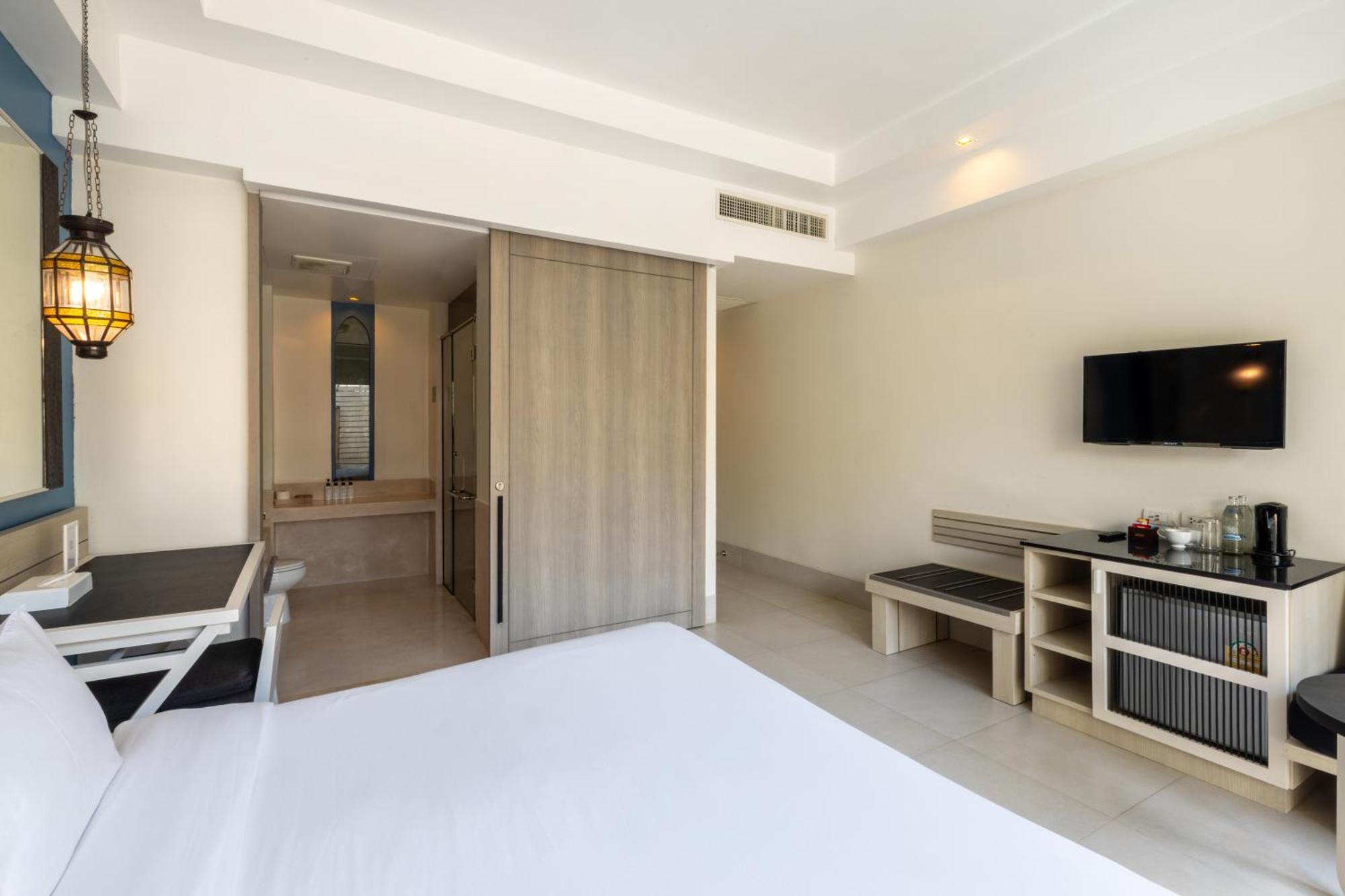 Navinda Krabi Hotel Ao Nang Exterior photo